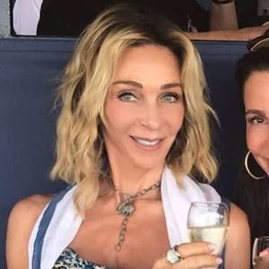 Meet your Posher, Christy